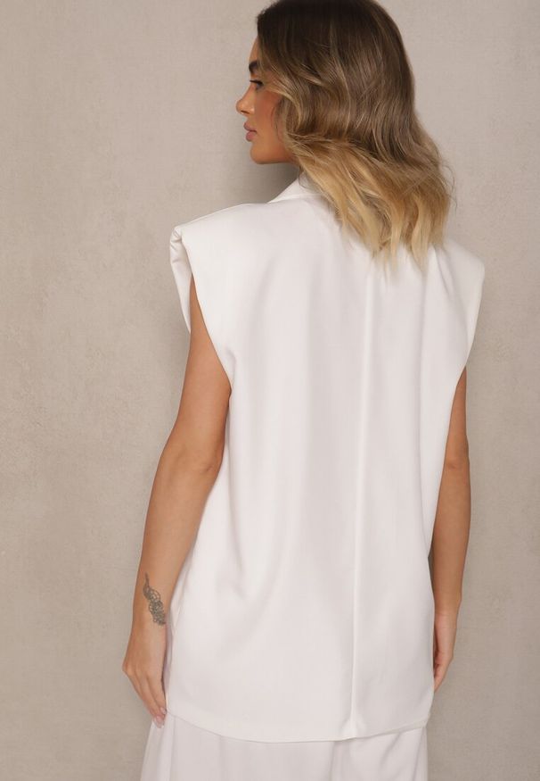 Renee - Biała Garniturowa Kamizelka z z Usztywnioną Linią Ramion Ellamira. Okazja: na co dzień. Kolor: biały. Materiał: skóra. Styl: casual, klasyczny