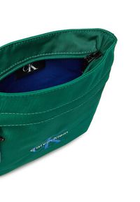 Calvin Klein Saszetka Bold Flatpack LV04D3178G Zielony. Kolor: zielony. Materiał: materiał #5