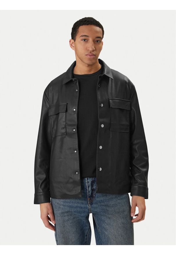 Calvin Klein Jeans Kurtka z imitacji skóry LV04RE404G Czarny Regular Fit. Kolor: czarny. Materiał: skóra