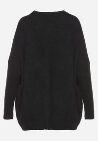 Born2be - Czarny Klasyczny Sweter o Kroju Oversize Zallelia. Okazja: na spotkanie biznesowe, do pracy, na co dzień. Kolor: czarny. Materiał: wełna. Długość rękawa: długi rękaw. Długość: długie. Sezon: jesień. Styl: klasyczny