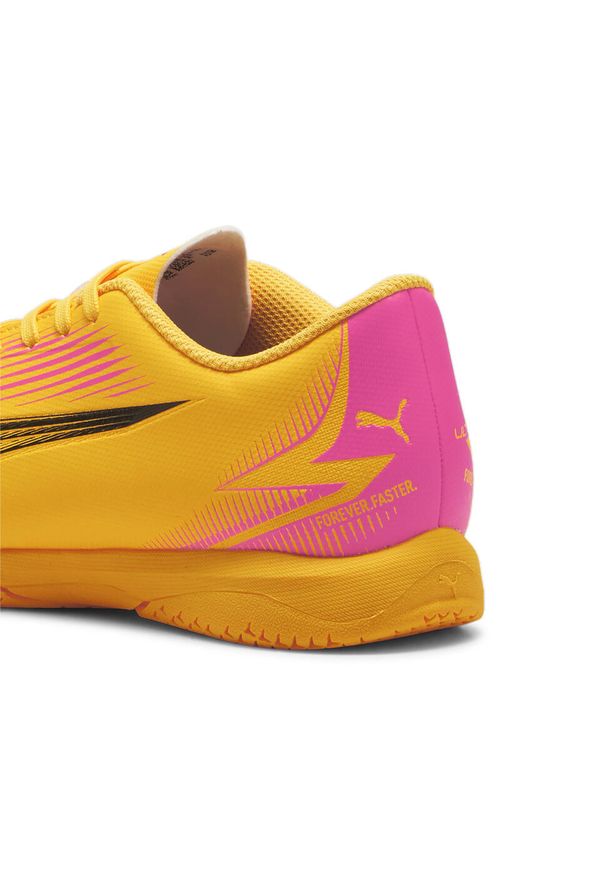 Puma - Młodzieżowe buty piłkarskie ULTRA PLAY PUMA. Kolor: czarny, wielokolorowy, różowy. Materiał: materiał, syntetyk. Szerokość cholewki: normalna. Sport: piłka nożna