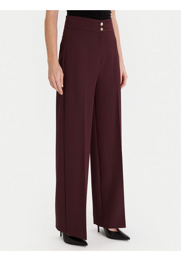 Maryley Spodnie materiałowe 25IB680/M17 Bordowy Regular Fit. Kolor: czerwony. Materiał: syntetyk