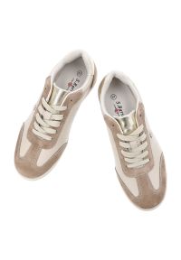 Sneakersy damskie S.Barski, sportowe ze skóry naturalnej wstawki zamszowe perforowana cholewka sznurowane lekka podeszwa casual, beżowe, LR61-7091. Okazja: na co dzień. Zapięcie: sznurówki. Kolor: beżowy. Materiał: skóra, zamsz. Szerokość cholewki: normalna. Sport: turystyka piesza #3