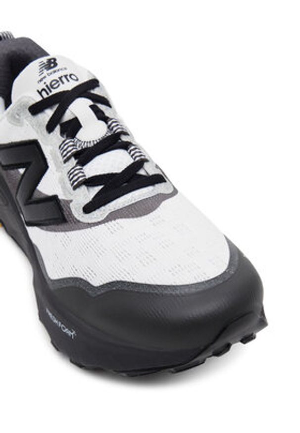 New Balance Buty do biegania Hierro MTHIERK9 Biały. Kolor: biały. Materiał: materiał