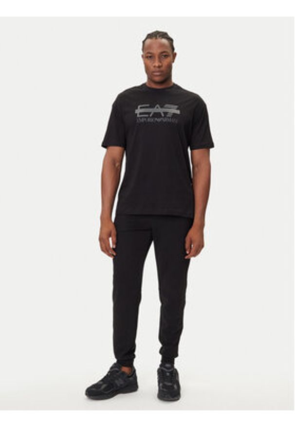 EA7 Emporio Armani T-Shirt 7M001129 AF10375 UC001 Czarny Modern Fit. Kolor: czarny. Materiał: bawełna