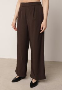 Born2be - Brązowy Komplet Garniturowy z Bawełną Kamizelka i Szerokie Spodnie Sererissa. Kolor: brązowy. Materiał: bawełna #5