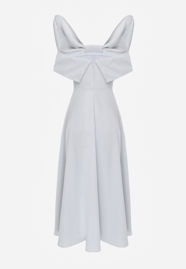 Born2be - Niebieska Koktajlowa Sukienka VICES Hiszpanka o Rozkloszowanym Kroju Diolora. Typ kołnierza: dekolt hiszpanka. Kolor: niebieski. Materiał: poliester. Typ sukienki: rozkloszowane. Styl: wizytowy