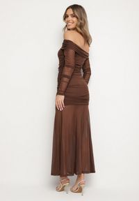 Born2be - Brązowa Taliowana Sukienka Typu Hiszpanka z Transparentnymi Wstawkami Halacia. Okazja: na imprezę. Typ kołnierza: dekolt hiszpanka. Kolor: brązowy. Styl: elegancki #5