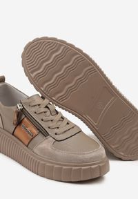 Renee - Szare Sneakersy ze Skóry Naturalnej z Metalicznym Zdobieniem Zorentee. Okazja: na co dzień, na spacer. Kolor: szary. Materiał: skóra. Wzór: aplikacja. Sport: turystyka piesza #3