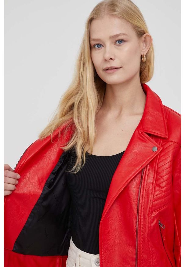 Pepe Jeans ramoneska Fania damska kolor czerwony przejściowa. Okazja: na co dzień. Kolor: czerwony. Styl: casual, klasyczny