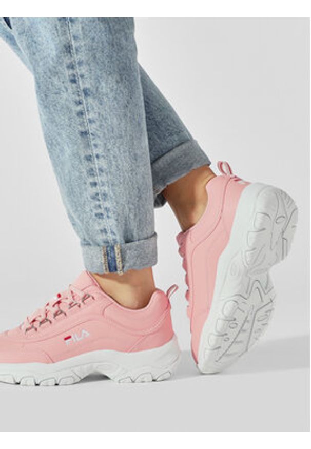 Fila Sneakersy Strada Wmn 1010560.40063 Różowy. Kolor: różowy. Materiał: skóra
