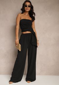 Renee - Czarny Komplet Top Bandeau z Trenem i Spodnie o Szerokim Kroju Redomiae. Kolor: czarny. Materiał: jeans