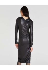 Patrizia Pepe - PATRIZIA PEPE - Czarna sukienka midi z ekologicznej skóry. Kolor: czarny. Długość rękawa: długi rękaw. Typ sukienki: dopasowane, asymetryczne. Długość: midi #5