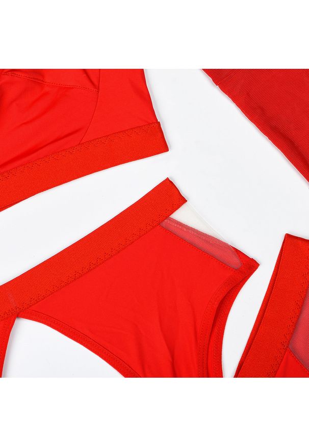 Intica - Komplet bielizny z regulowanymi paskami na specjalne okazje Latoria. Kolor: czarny. Materiał: materiał