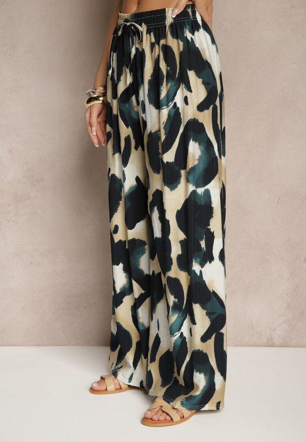 Renee - Zielone Szerokie Spodnie High Waist z Wiskozą w Panterkowy Wzór Zeviera. Okazja: na co dzień. Stan: podwyższony. Kolor: zielony. Materiał: wiskoza. Styl: casual, elegancki