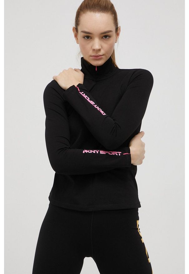 DKNY - Dkny bluza damska kolor czarny z nadrukiem. Kolor: czarny. Materiał: dzianina. Wzór: nadruk