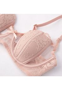 Intica - Biustonosz francuski z eleganckim krojem Anjali. Kolor: czerwony. Materiał: materiał #3