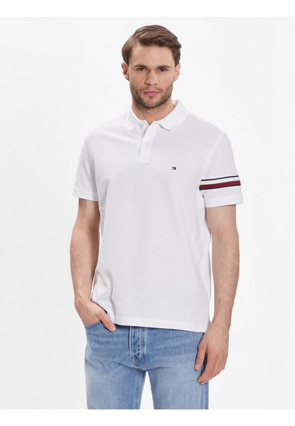 TOMMY HILFIGER - Polo Tommy Hilfiger. Typ kołnierza: polo. Kolor: biały