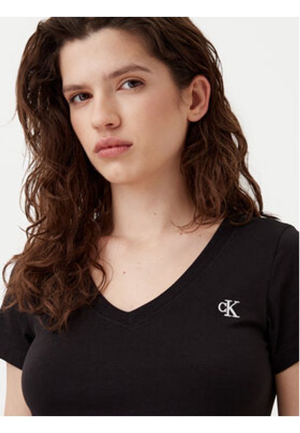 Calvin Klein Jeans T-Shirt Rood J20J213716 Czarny Regular Fit. Kolor: czarny. Materiał: bawełna