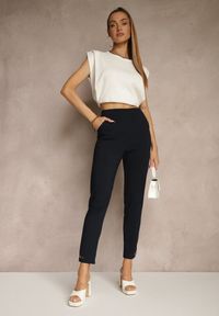 Renee - Granatowe Spodnie z Wiskozą High Waist i Ozdobnymi Napami Redaira. Okazja: na co dzień. Stan: podwyższony. Kolor: niebieski. Materiał: wiskoza. Wzór: aplikacja. Styl: sportowy, elegancki, casual #4