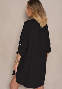 Renee - Czarna Pudełkowa Sukienka Bawełniana Oversize z Dekoltem w Serek Elavellis. Okazja: na co dzień. Typ kołnierza: dekolt w serek. Kolor: czarny. Materiał: bawełna. Typ sukienki: oversize. Styl: elegancki, casual #2