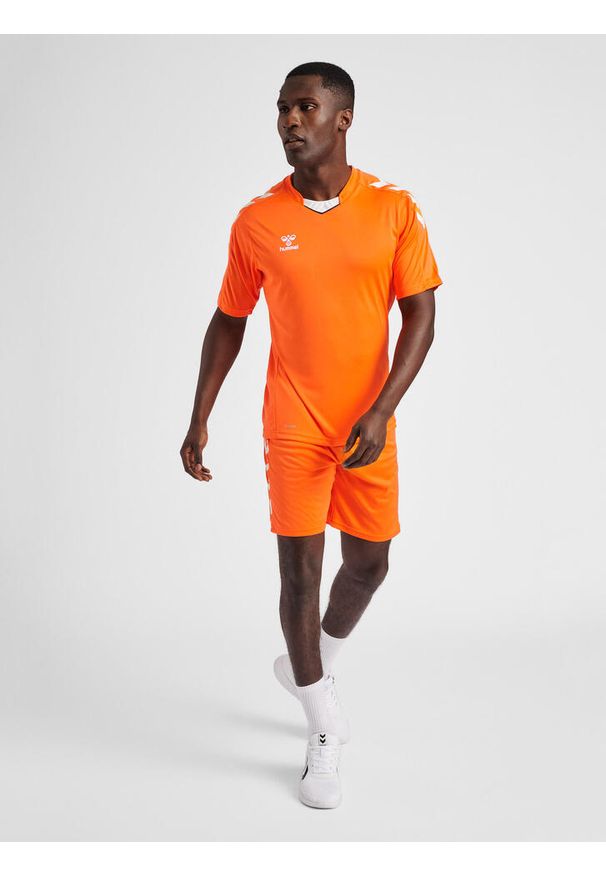 Koszulka piłkarska z krótkim rękawem męska Hummel Core XK Poly Jersey S/S. Kolor: pomarańczowy, żółty, wielokolorowy. Materiał: jersey. Długość rękawa: krótki rękaw. Długość: krótkie. Sport: piłka nożna