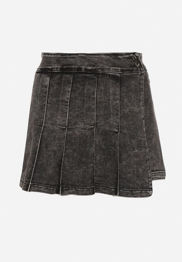 Born2be - Czarne Bawełniane Spódnico-Szorty Jeansowe Ozdobione Plisami Tulvesin. Okazja: na co dzień. Stan: podwyższony. Kolor: czarny. Materiał: bawełna, jeans. Wzór: aplikacja. Styl: elegancki, casual