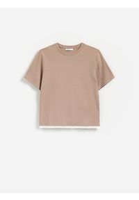 Reserved - T-shirt z ozdobnym wykończeniem - beżowy. Kolor: beżowy. Materiał: bawełna #1