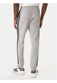Adidas - adidas Spodnie dresowe 3-Stripes KE2428 Szary Slim Fit. Kolor: szary. Materiał: syntetyk #2