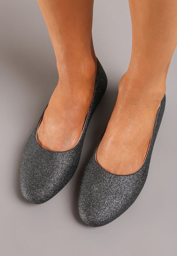Born2be - Czarne Płaskie Balerinki Pokryte Brokatowym Zdobieniem Qarneli. Okazja: na co dzień. Kolor: czarny. Materiał: jeans. Wzór: aplikacja. Styl: elegancki, casual