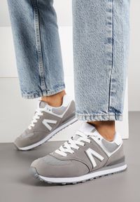 Renee - Szare Sneakersy Ozdobione Geometrycznym Motywem Rilenessa. Okazja: na co dzień. Kolor: szary. Materiał: jeans. Wzór: aplikacja, geometria #5