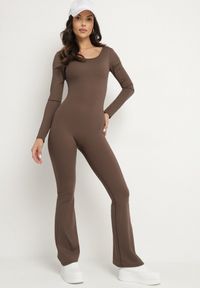 Born2be - Brązowy Kombinezon z Wycięciami na Plecach i Usztywnianymi Miseczkami Belenori. Okazja: na co dzień, na imprezę. Kolor: brązowy. Styl: casual #5