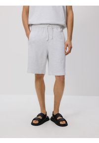 Reserved - Szorty dresowe - jasnoszary. Kolor: szary. Materiał: dresówka #1