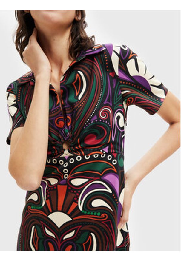 Desigual Sukienka codzienna Celia 22WWVW19 Kolorowy Regular Fit. Okazja: na co dzień. Materiał: bawełna, wiskoza. Wzór: kolorowy. Typ sukienki: proste. Styl: casual