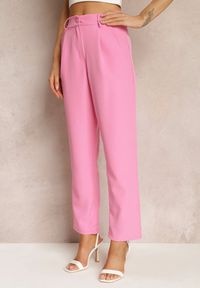 Renee - Różowe Spodnie Regular Namamn. Okazja: na spotkanie biznesowe. Kolor: różowy. Długość: długie. Styl: biznesowy