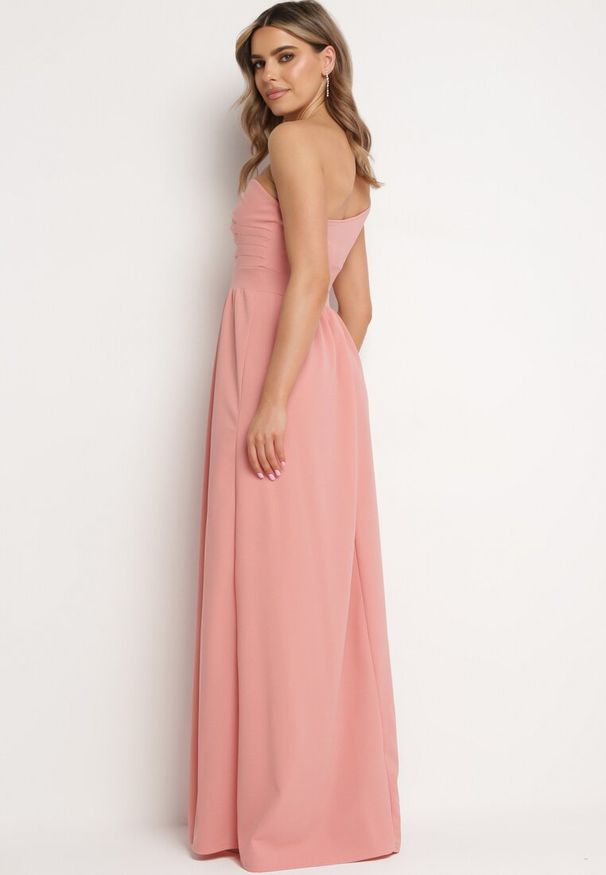 Born2be - Różowa Elegancka Rozkloszowana Sukienka na Jedno Ramię Wistlia. Okazja: na imprezę. Kolor: różowy. Typ sukienki: rozkloszowane, asymetryczne. Styl: elegancki