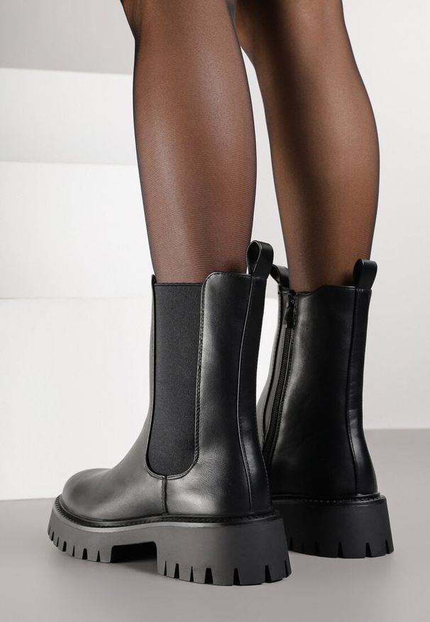 Born2be - Czarne Botki Sztyblety z Wysoką Cholewką Radvira. Okazja: na co dzień. Wysokość cholewki: przed kolano. Kolor: czarny. Materiał: dzianina, jeans. Szerokość cholewki: normalna. Styl: casual