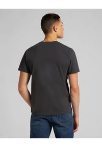 Lee - MĘSKI T-SHIRT LEE SS SMALL LOGO TEE WASHED BLACK L60UFQON 112113584 #4
