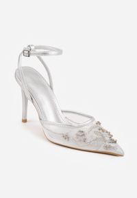Renee - Srebrne Szpilki VICES z Siateczkową Cholewką Perełkami i Kwiatowym Wzorem Berdal. Zapięcie: sprzączka. Kolor: srebrny. Materiał: satyna. Szerokość cholewki: normalna. Wzór: kwiaty. Obcas: na szpilce #7
