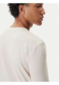 Mustang Longsleeve Asheville 1016873 Beżowy Regular Fit. Kolor: beżowy. Materiał: bawełna. Długość rękawa: długi rękaw #2