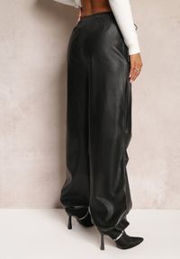 Renee - Czarne Szerokie Spodnie z Gumką w Talii z Imitacji Skóry Aeralin. Kolor: czarny. Materiał: skóra #4