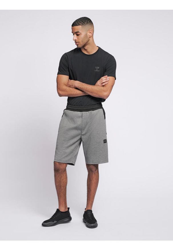 Szorty Hummel Tropper. Kolor: szary. Długość: krótkie. Sport: fitness