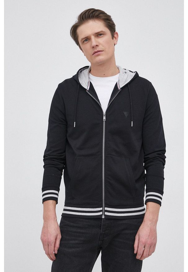 Guess Bluza męska kolor czarny z kapturem gładka. Okazja: na co dzień. Typ kołnierza: kaptur. Kolor: czarny. Materiał: bawełna, dzianina. Wzór: gładki. Styl: casual