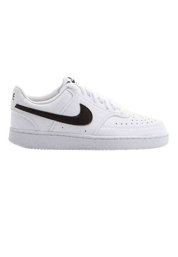 Buty do chodzenia damskie Nike Court Vision. Kolor: biały, wielokolorowy, czarny. Model: Nike Court. Sport: turystyka piesza