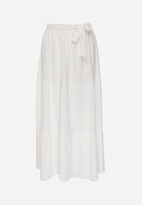 Renee - Biała Rozkloszowana Spódnica Maxi z Wiskozy z Materiałowymi Paskami Wintelis. Okazja: na imprezę, na co dzień, na spotkanie biznesowe. Kolor: biały. Materiał: materiał, wiskoza. Wzór: kolorowy, paski. Sezon: lato. Styl: wakacyjny, casual, biznesowy, elegancki #3