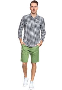 Wrangler - SPODENKI MĘSKIE WRANGLER CHINO SHORT JADE GREEN W14AKM33H. Wzór: aplikacja