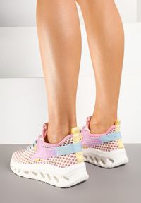 Renee - Różowe Buty Sportowe Sneakersy Siateczkowe na Tłoczonej Platformie Lurilia. Okazja: na co dzień. Kolor: różowy. Materiał: jeans. Obcas: na platformie #3