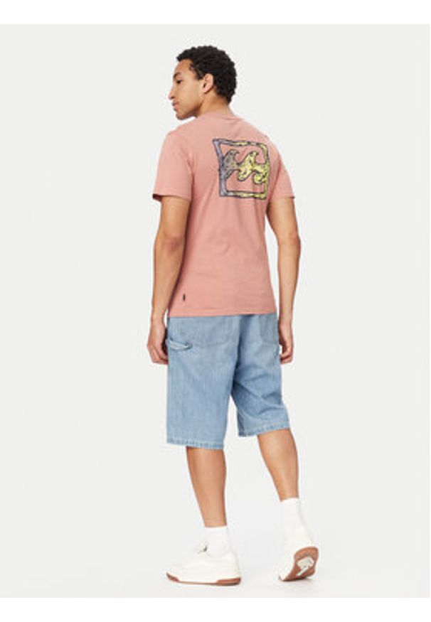Billabong T-Shirt Crayon Wave EBYZT00525 Różowy jasny Regular Fit. Kolor: różowy. Materiał: bawełna