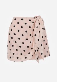 Renee - Różowe Wiskozowe Spódnico-Spodenki w Kropki w Stylu Retro z Wiązaniem w Talii Deneia. Okazja: na co dzień. Kolor: różowy. Materiał: wiskoza. Długość: krótkie. Wzór: kropki. Styl: retro #7