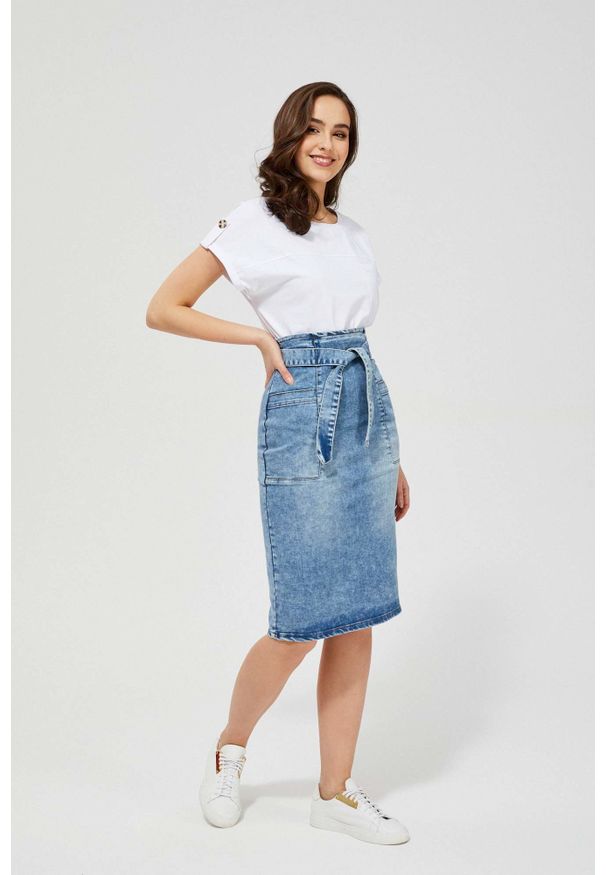 MOODO - Spódnica jeansowa z wysokim stanem. Stan: podwyższony. Materiał: jeans. Wzór: gładki